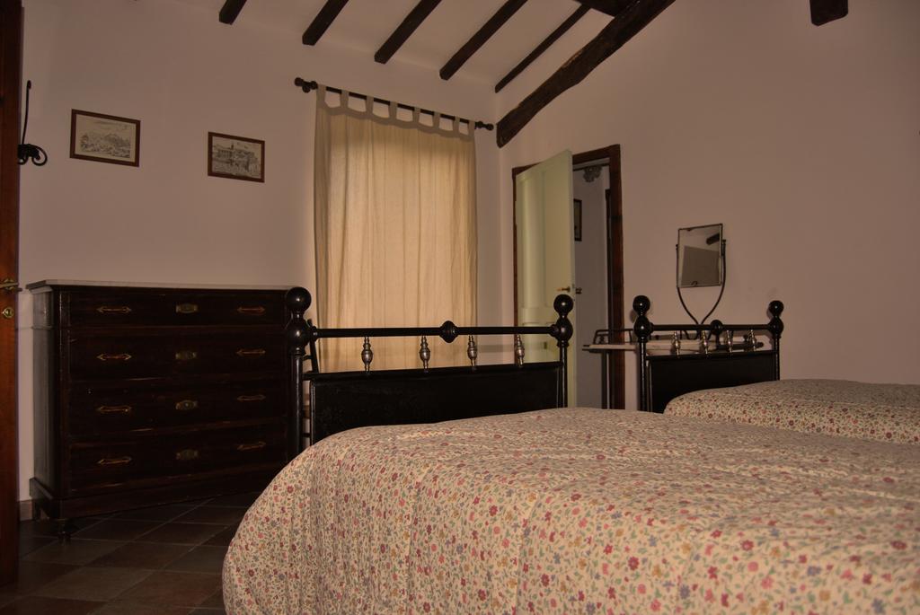 Casale Degli Ulivi Villa Gualdo Tadino Bilik gambar