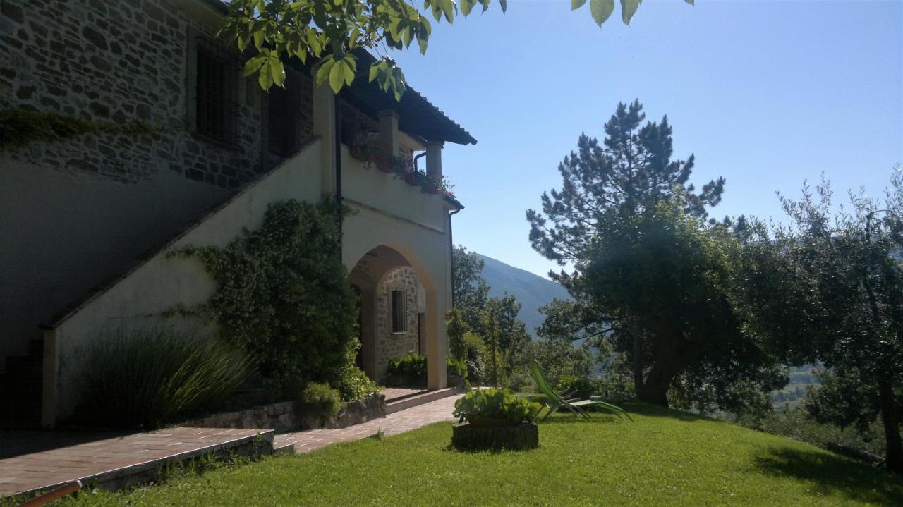 Casale Degli Ulivi Villa Gualdo Tadino Luaran gambar